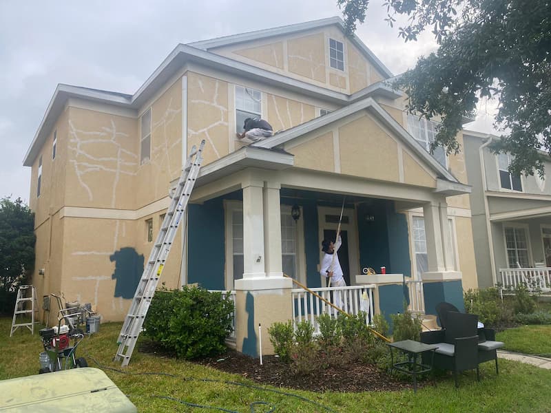 Stucco Crack Painting in Tampa, FL