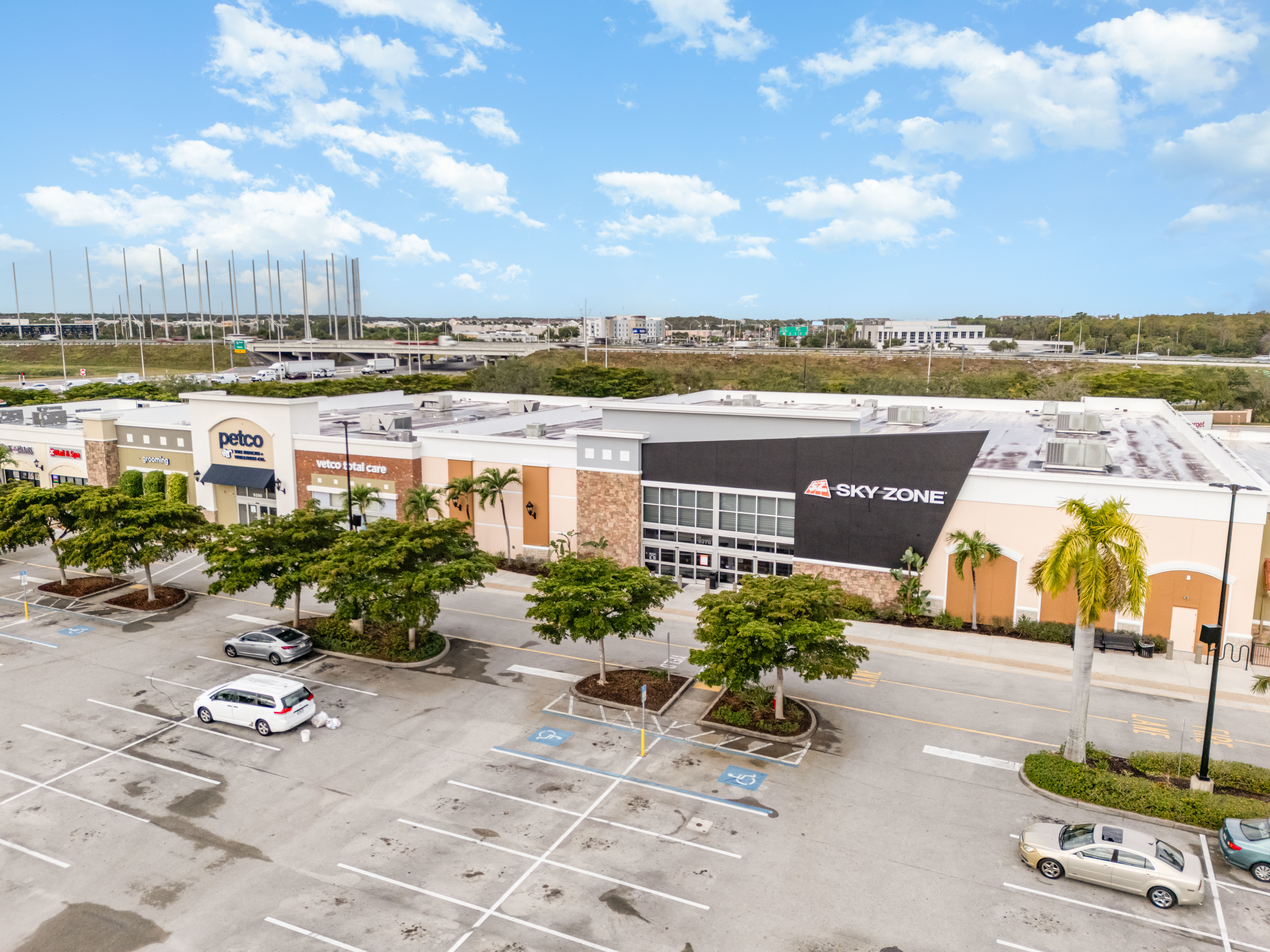 The Forum Shopping Plaza – Full Exterior Repaint